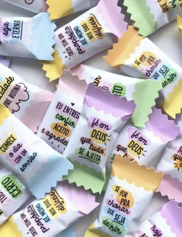 Balas personalizadas com o tema que desejar (50 unidades)